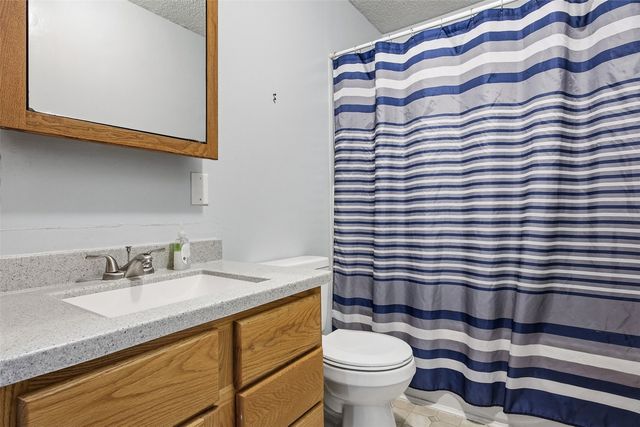 4513 Navajo Dr NE, Cedar Rapids, IA 52402