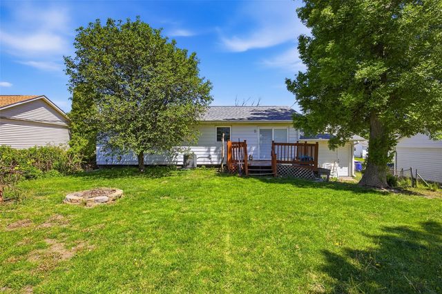4513 Navajo Dr NE, Cedar Rapids, IA 52402