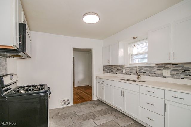 19330 Naumann Avenue, Euclid, OH 44119