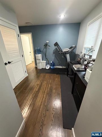18 Sunrise Terrace, Bergenfield, NJ 07621
