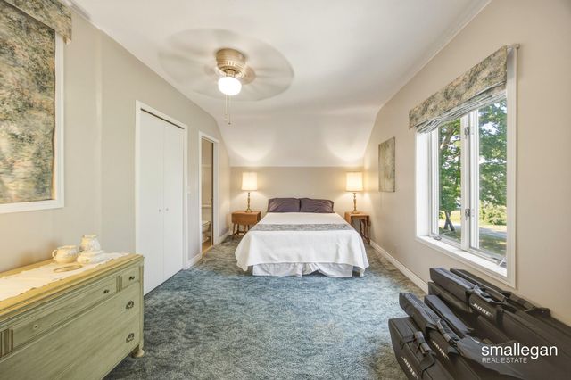 14960 White Creek Avenue NE, Cedar Springs, MI 49319