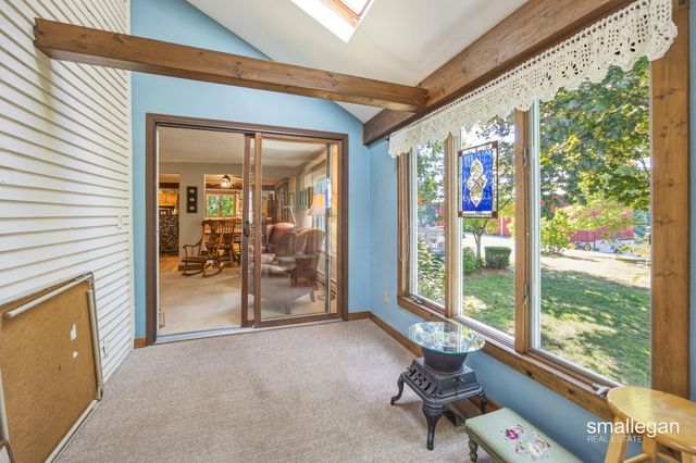 14960 White Creek Avenue NE, Cedar Springs, MI 49319