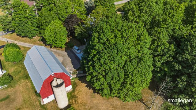 14960 White Creek Avenue NE, Cedar Springs, MI 49319