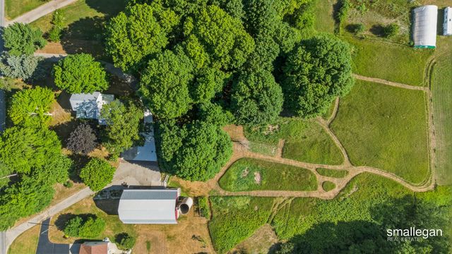 14960 White Creek Avenue NE, Cedar Springs, MI 49319