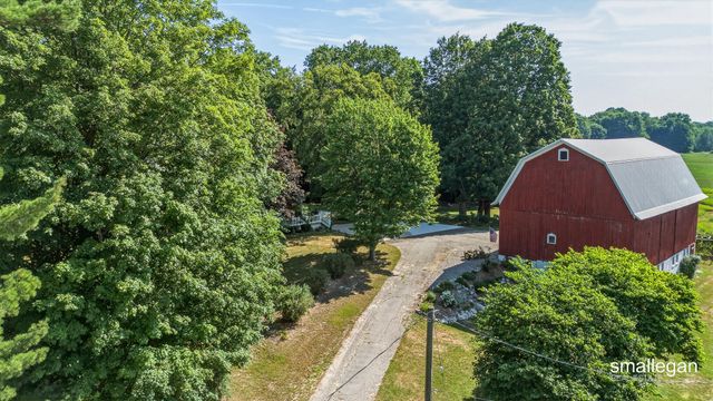 14960 White Creek Avenue NE, Cedar Springs, MI 49319