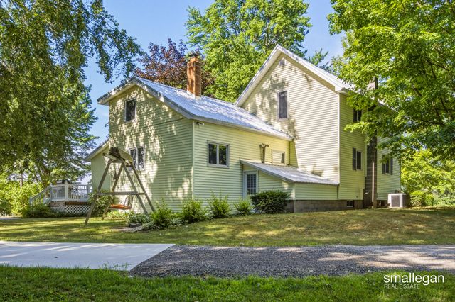 14960 White Creek Avenue NE, Cedar Springs, MI 49319