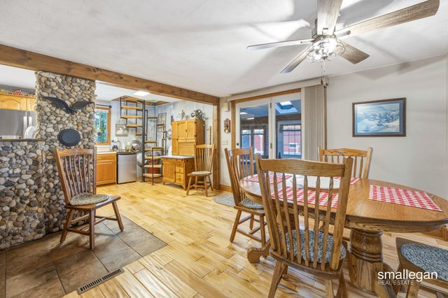 14960 White Creek Avenue NE, Cedar Springs, MI 49319