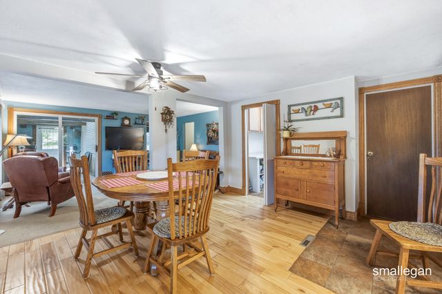 14960 White Creek Avenue NE, Cedar Springs, MI 49319