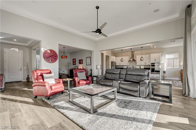 51 Thorn Creek Street, Henderson, NV 89011