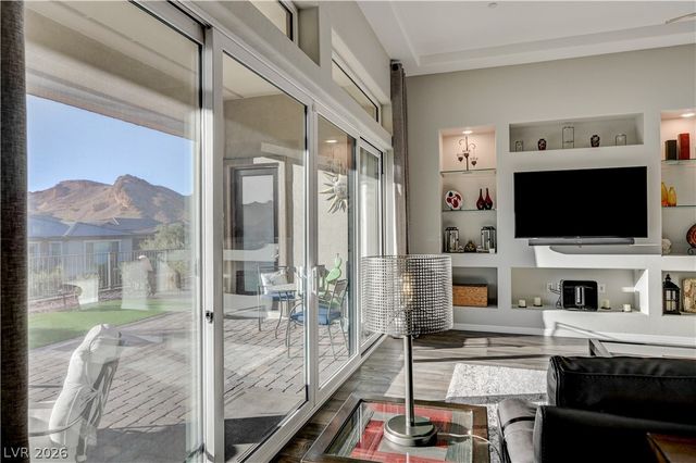 51 Thorn Creek Street, Henderson, NV 89011