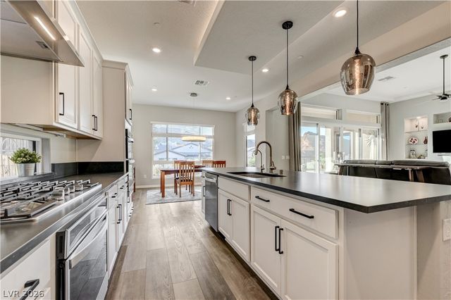 51 Thorn Creek Street, Henderson, NV 89011