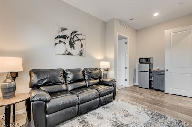 51 Thorn Creek Street, Henderson, NV 89011