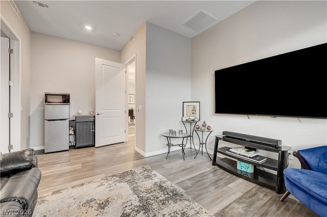 51 Thorn Creek Street, Henderson, NV 89011