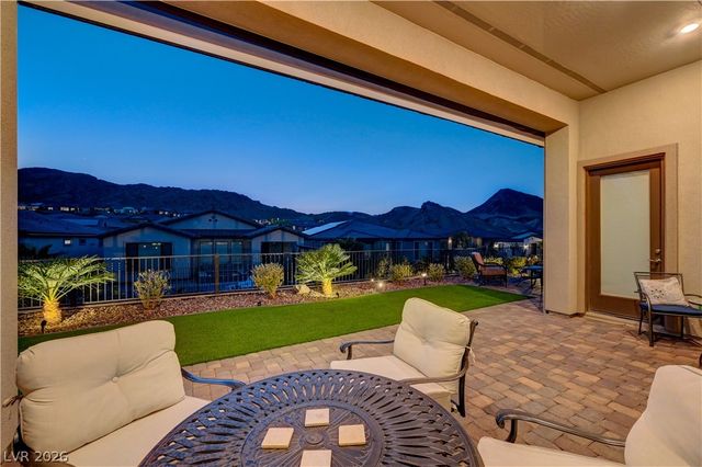 51 Thorn Creek Street, Henderson, NV 89011