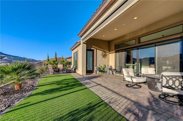 51 Thorn Creek Street, Henderson, NV 89011