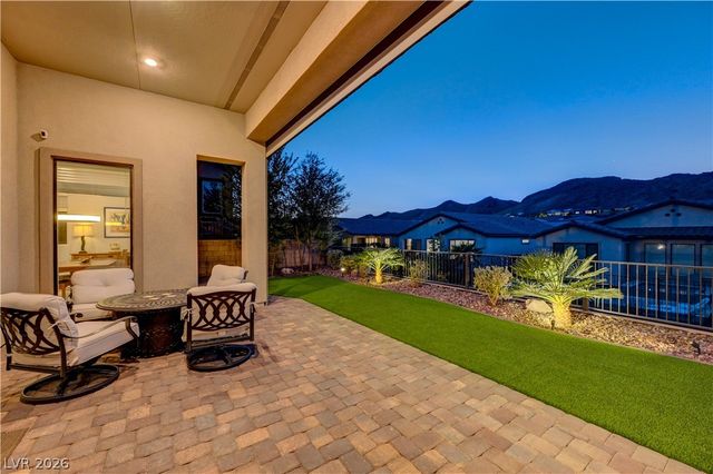 51 Thorn Creek Street, Henderson, NV 89011