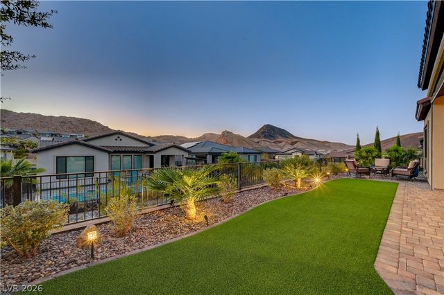 51 Thorn Creek Street, Henderson, NV 89011