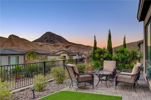 51 Thorn Creek Street, Henderson, NV 89011