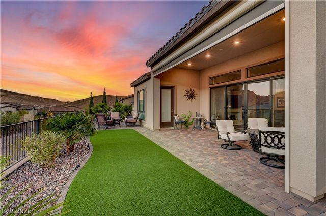 51 Thorn Creek Street, Henderson, NV 89011