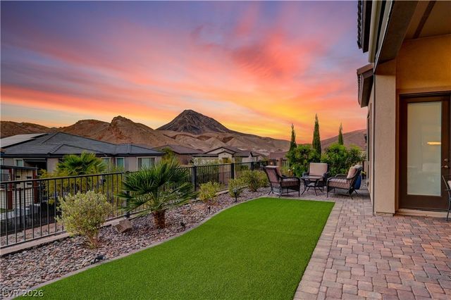 51 Thorn Creek Street, Henderson, NV 89011