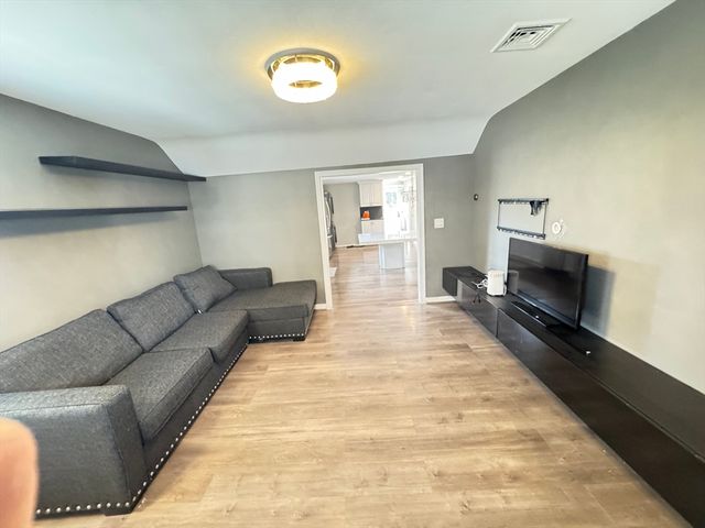 59 West Street 2, Newton, MA 02458