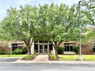 1776 Legacy Circle 117-D, Naperville, IL 60563