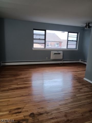 916 Stuyvesant Ave W2 W2, Irvington Twp., NJ 07111