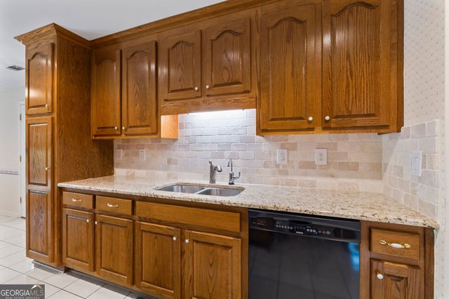 981 Clubland Way, Marietta, GA 30068