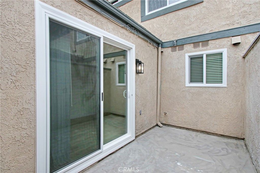 Image 10 of property listing at 533 W 9th, Upland, CA 91786