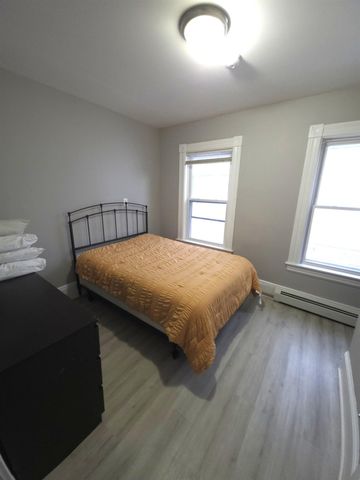 729 Pine Street, Manchester, NH 03104