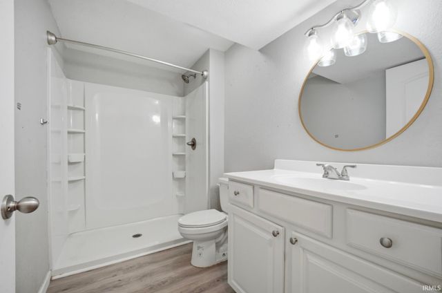 3300 Maple Lane, Newburgh, IN 47630