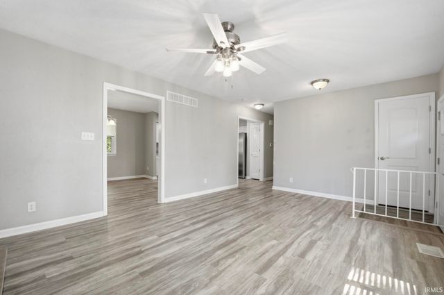 3300 Maple Lane, Newburgh, IN 47630