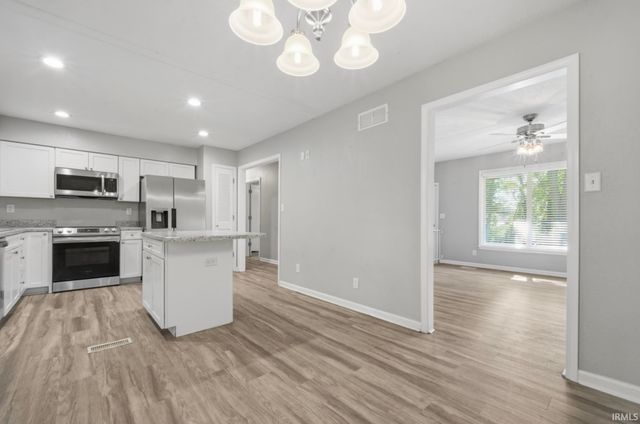 3300 Maple Lane, Newburgh, IN 47630