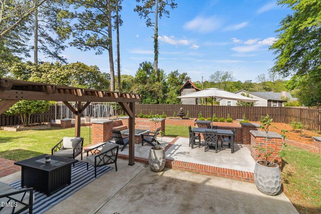 112 Stedman Street, Fayetteville, NC 28305