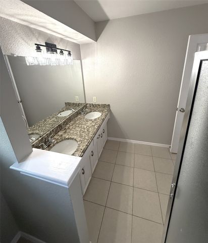 1543 CHISOLM Trail, Lewisville, TX 75077