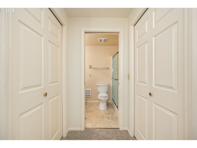 639 S 70TH St, Springfield, OR 97478