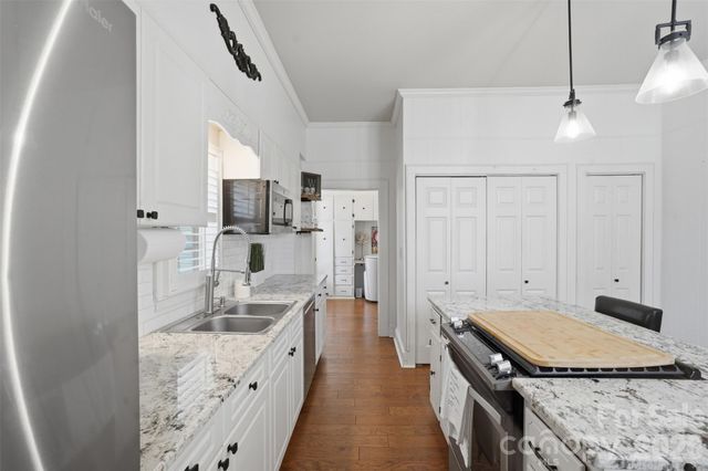 500 N Main Avenue, Newton, NC 28658