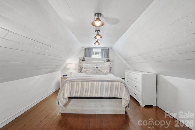 500 N Main Avenue, Newton, NC 28658