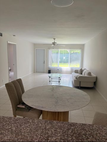 9110 Fairbanks Lane 4, Boca Raton, FL 33496