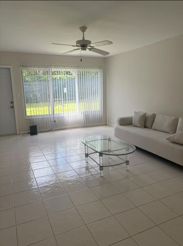 9110 Fairbanks Lane 4, Boca Raton, FL 33496
