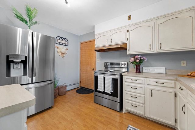 N62W23905 Sunset DRIVE, Sussex, WI 53089