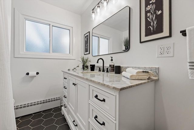 N62W23905 Sunset DRIVE, Sussex, WI 53089