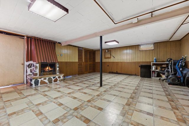 N62W23905 Sunset DRIVE, Sussex, WI 53089