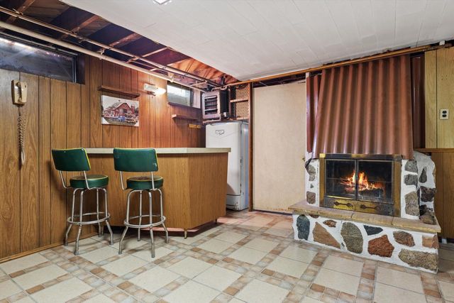 N62W23905 Sunset DRIVE, Sussex, WI 53089