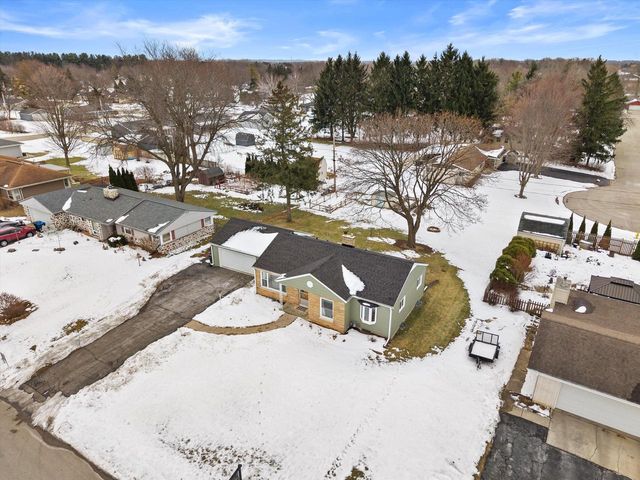 N62W23905 Sunset DRIVE, Sussex, WI 53089