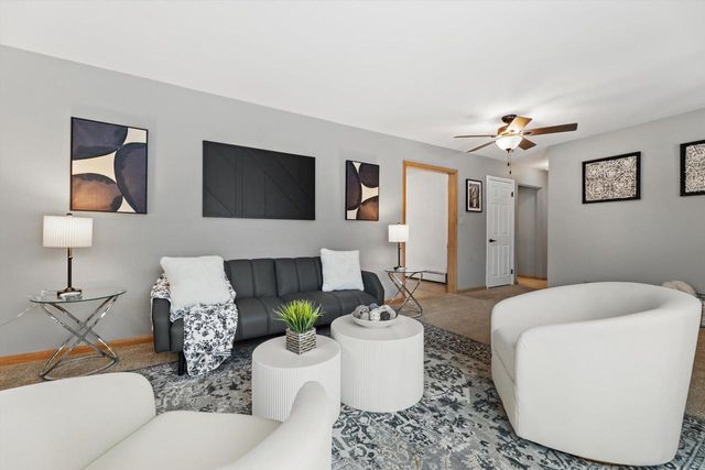 N62W23905 Sunset DRIVE, Sussex, WI 53089