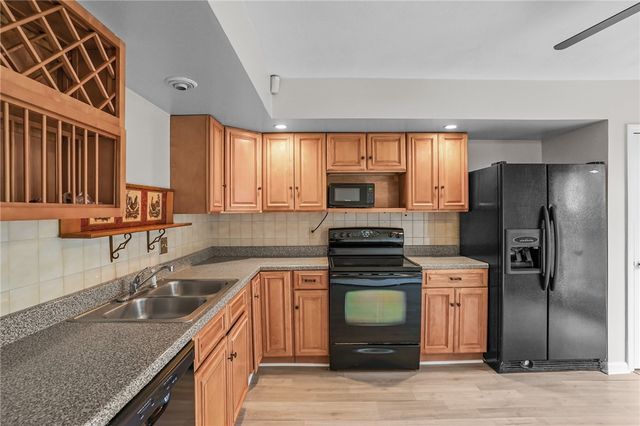 22 Oak Street 1B, North Providence, RI 02911