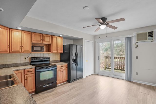 22 Oak Street 1B, North Providence, RI 02911