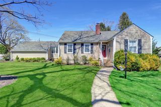 323 Montgomery Avenue, West Babylon, NY 11704
