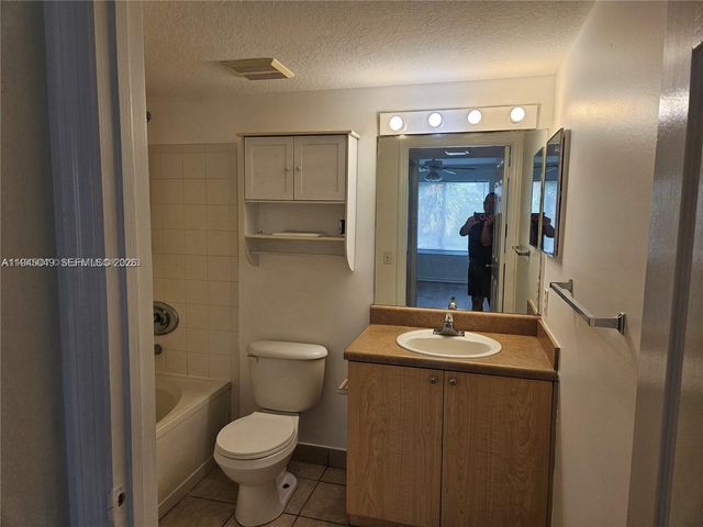 1113 Villa Ln 1113, Boynton Beach, FL 33435